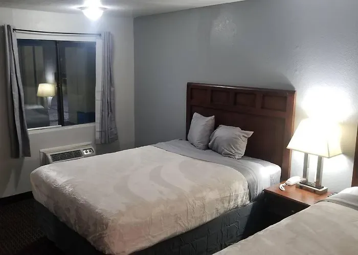 Hotel 2 Queen Beds Hotel Room 133 Booking
